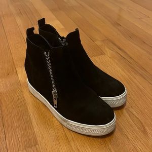 Black steve madden wedge size 7